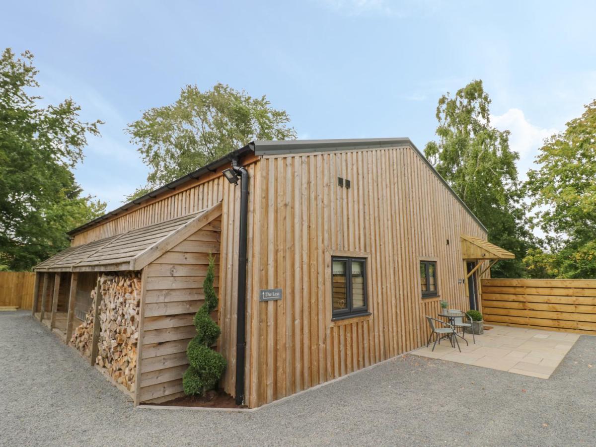 The Barn Villa Redditch Exterior photo